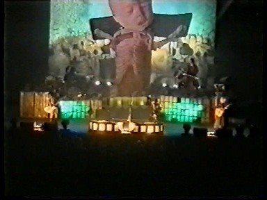 2001-02-03 Milano, Italy - Fila Forum Screenshot 4
