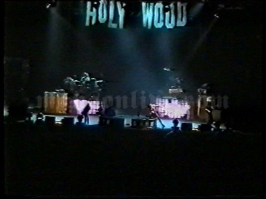 2001-02-03 Milano, Italy - Fila Forum Screenshot 8